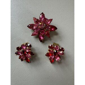 Vintage KRAMER crystal rhinestone clip-on earrings with brooch pin, pink + red